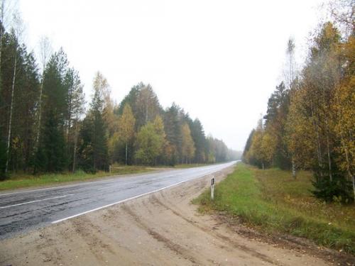 Unendliche Strassen (100_0491.JPG) wird geladen. Eindrucksvolle Fotos aus Lettland erwarten Sie.
